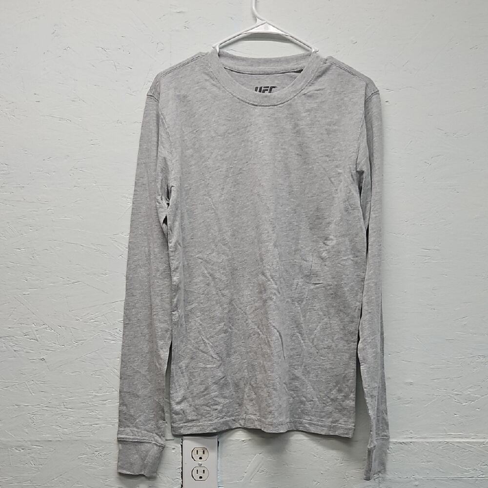NWOT Men's UFC Grey Long Sleeve Shirt. Size Medium. Manufacturer Sourced.